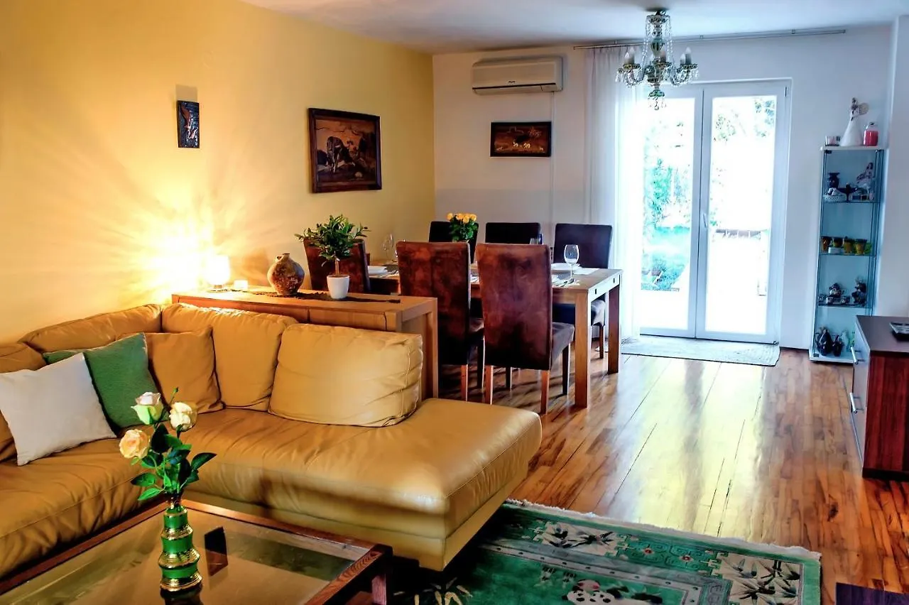 Holiday home Hana House Pula Villa